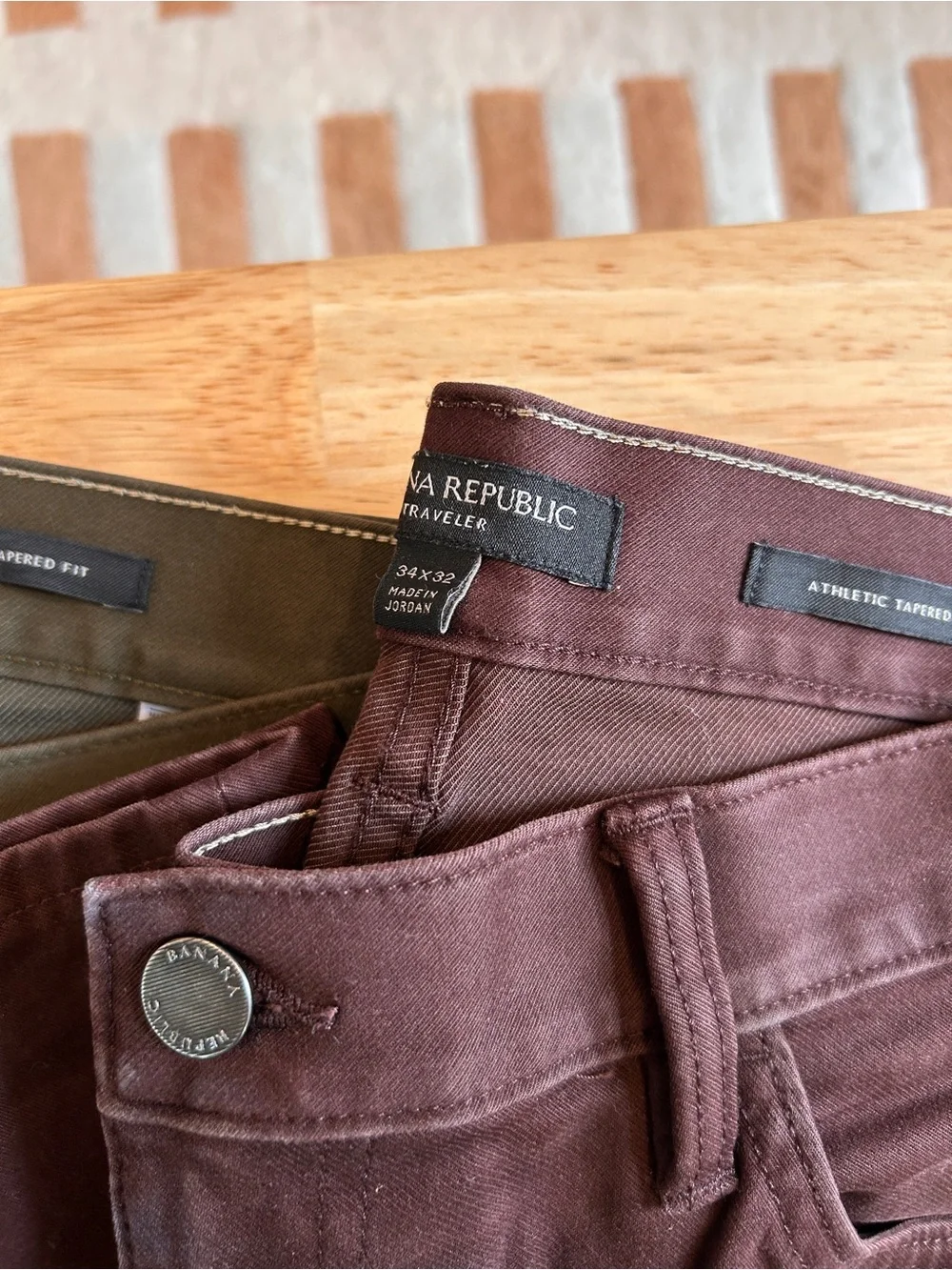 Banana Republic Athletic Traveler Pants 2 Pack